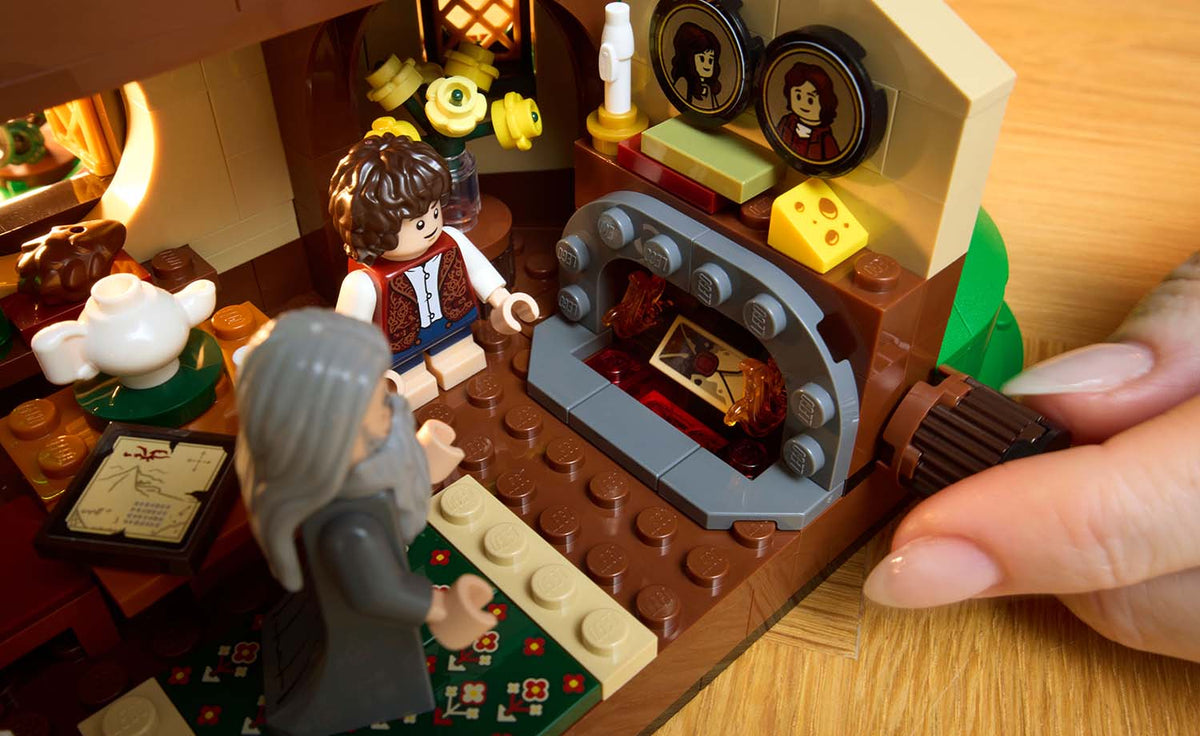 LEGO Icons The Lord of the Rings: The Shire | 10354