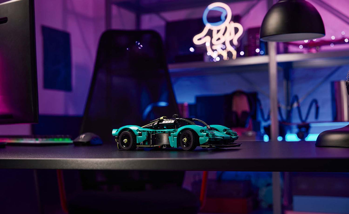 LEGO Technic Aston Martin Valkyrie | 42208